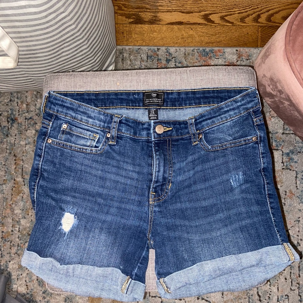 Gap Sexy Boyfriend Shorts | Size 6/28